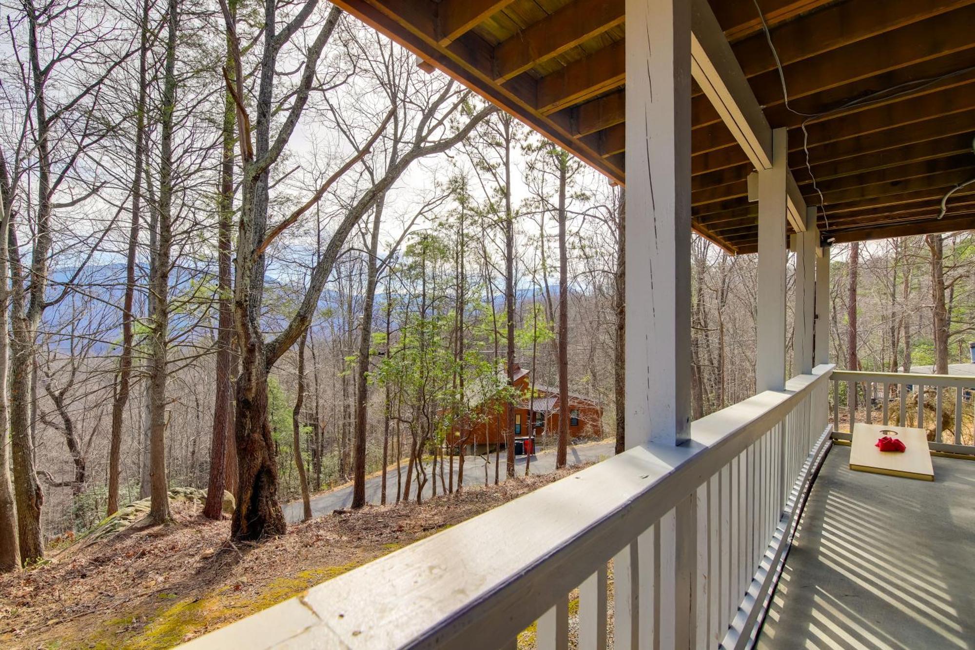 Gatlinburg Mountain Cabin With Hot Tub, Deck And Games Экстерьер фото